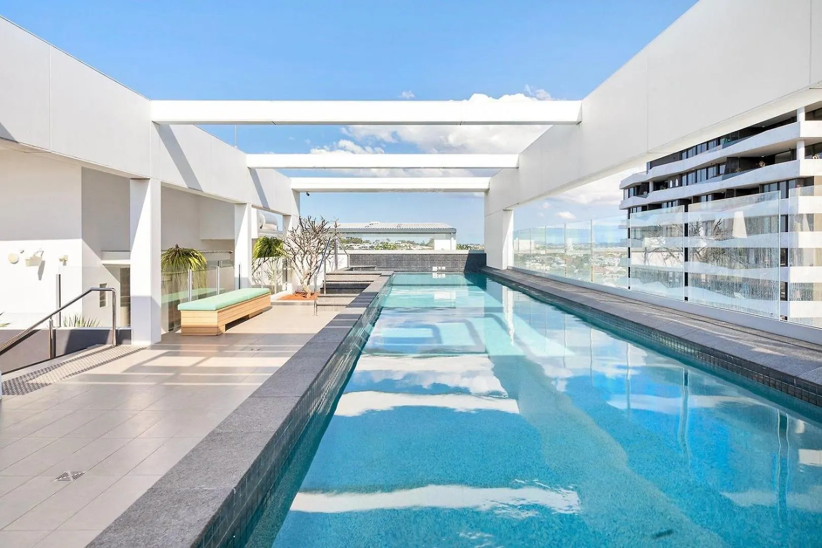 Apartment Chic & Modern 2Br Apt With Rooftop Pool & Parking Brisbane Australia