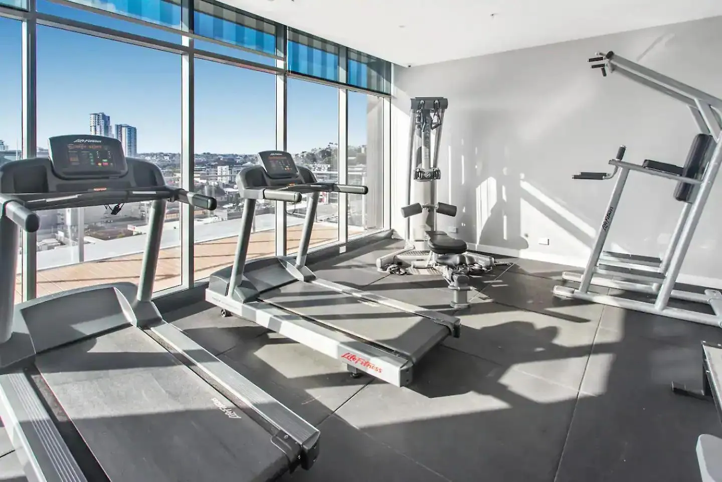 Chic & Modern 2Br Apt With Rooftop Pool & Parking Brisbane