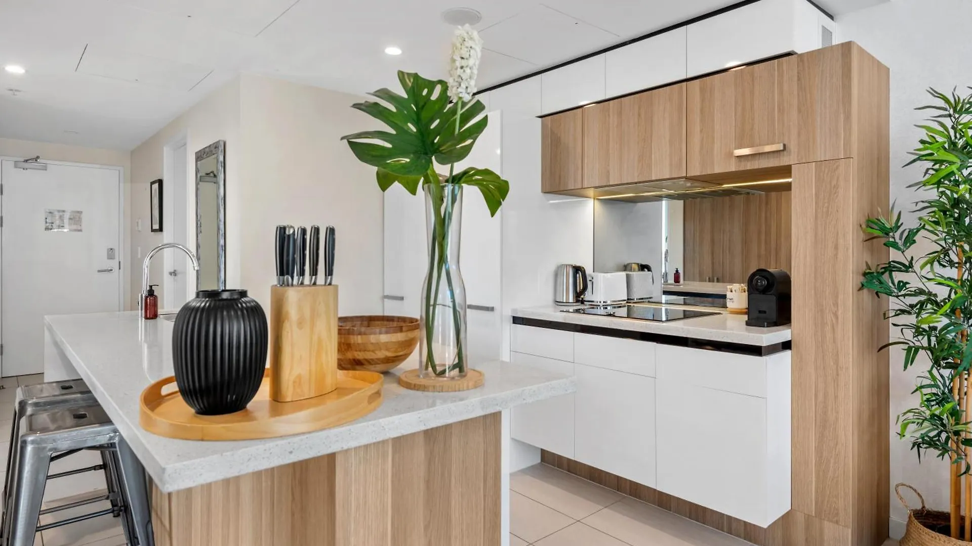 Chic & Modern 2Br Apt With Rooftop Pool & Parking Brisbane 0*,  Australie